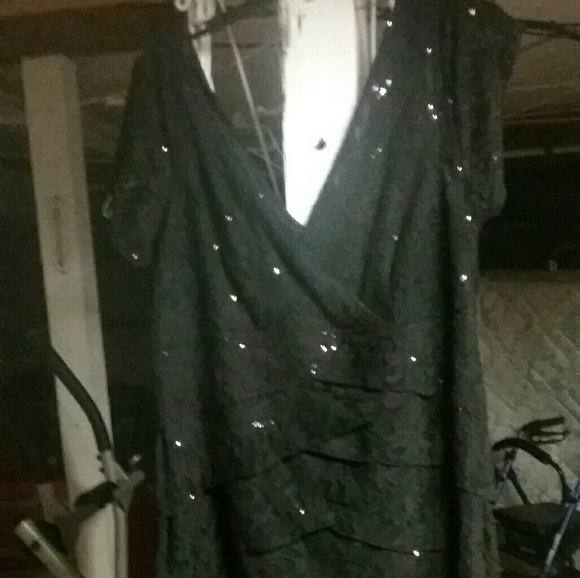 Black Lace Dress Size 16 - Picture 2 of 3